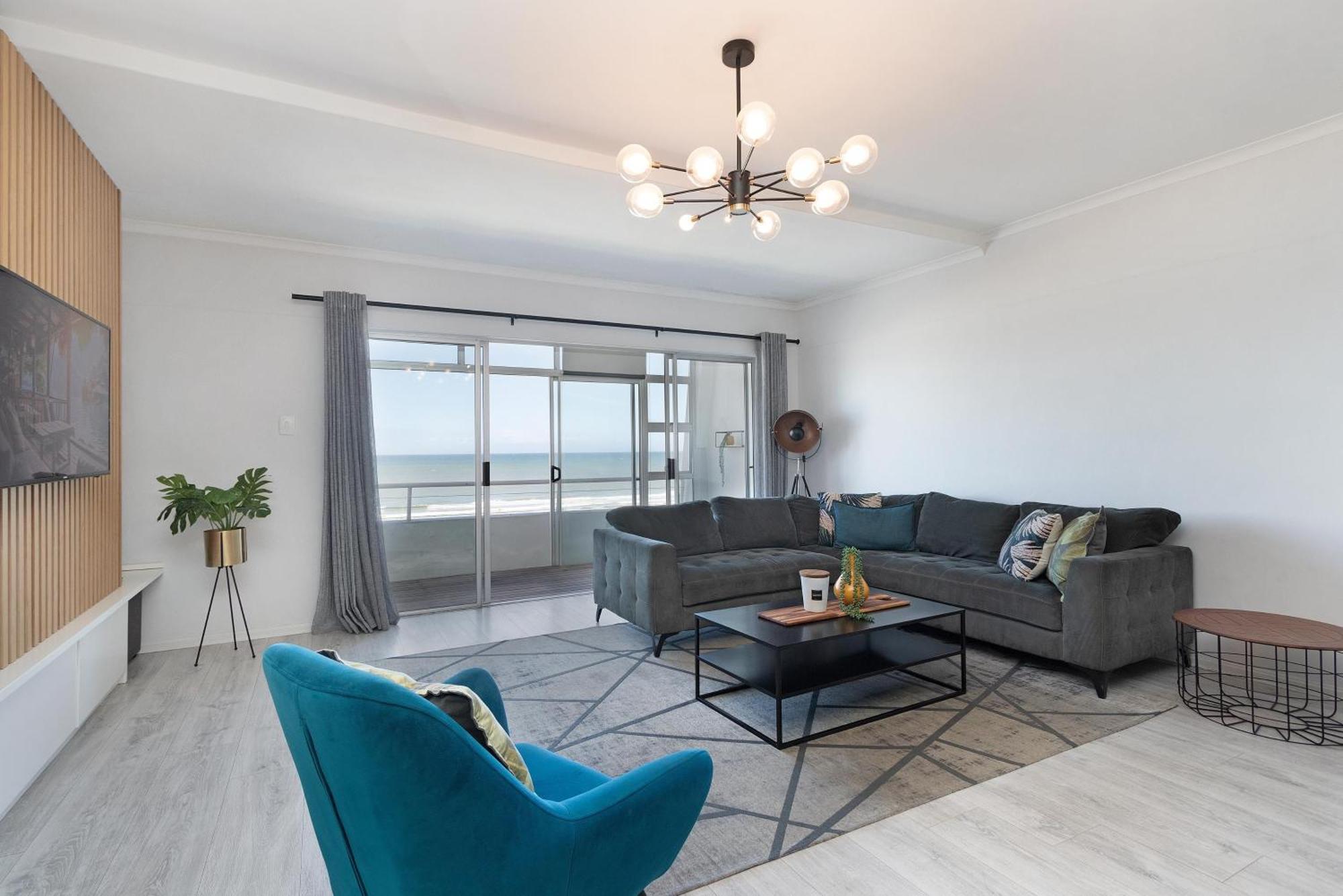 Searenity Sands By Host Agents * Strand